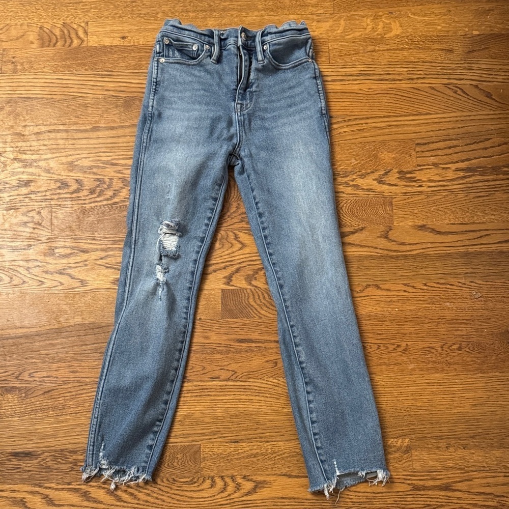 Classic Distressed Women's Jeans